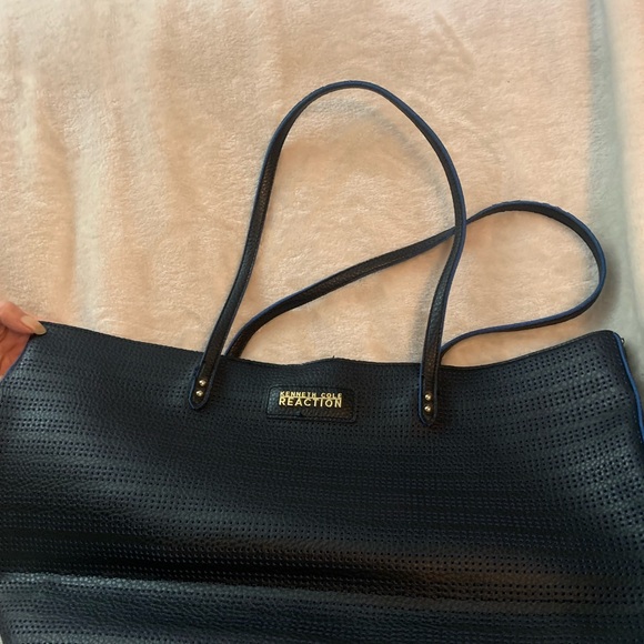 Kenneth Cole Reaction bag - Picture 2 of 4